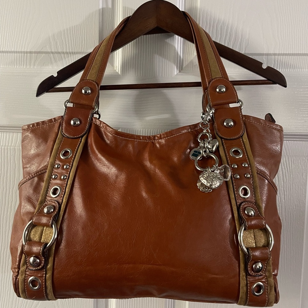 KATHY VAN ZEELAND BAG SUPER SPACIOUS WITH BEAUTIFUL CHARM